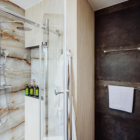 Cristalview Stay&Relax - Luksusowe Apartamenty- Zewnetrzne Jacuzzi- Przyjazne Dla Rodzin - Zwierzeta Akceptowane Apartmán
