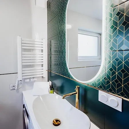 Cristalview Stay&Relax - Luksusowe Apartamenty- Zewnetrzne Jacuzzi- Przyjazne Dla Rodzin - Zwierzeta Akceptowane Apartmán
